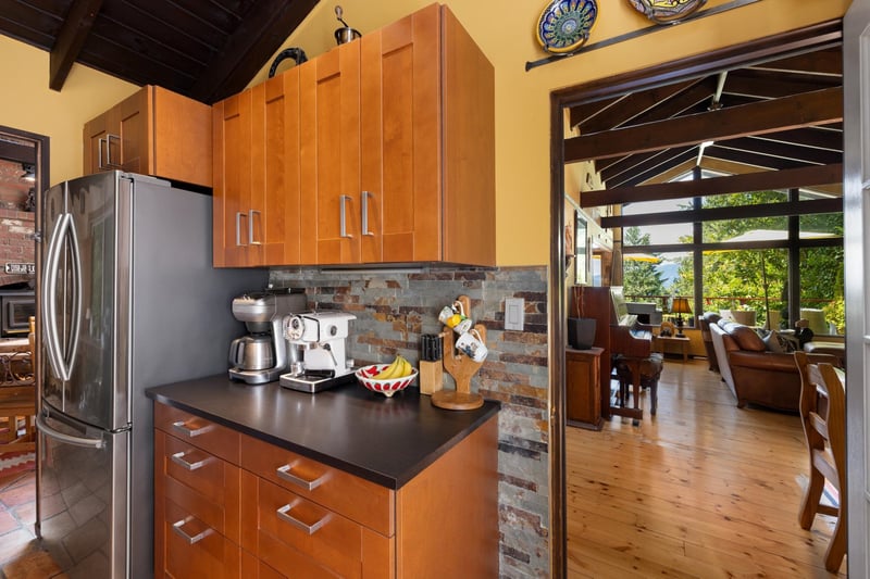 Luxury estate at 315 Bayview Road, Lions Bay, BC — photo 11
