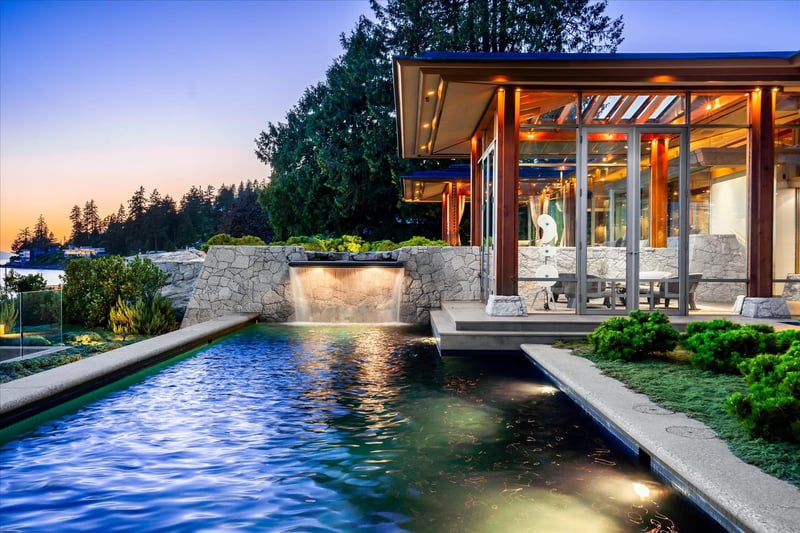 Luxury estate at West Bay, West Vancouver, BC — photo 12