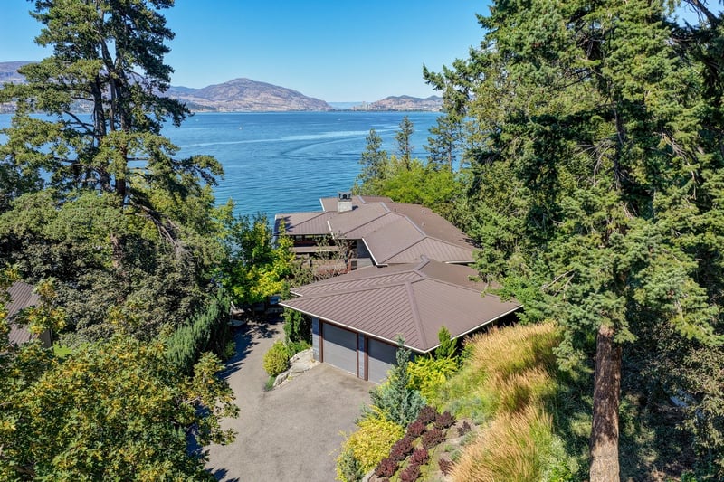 Luxury estate at 4896 Lakeshore Road, Kelowna, BC — photo 4
