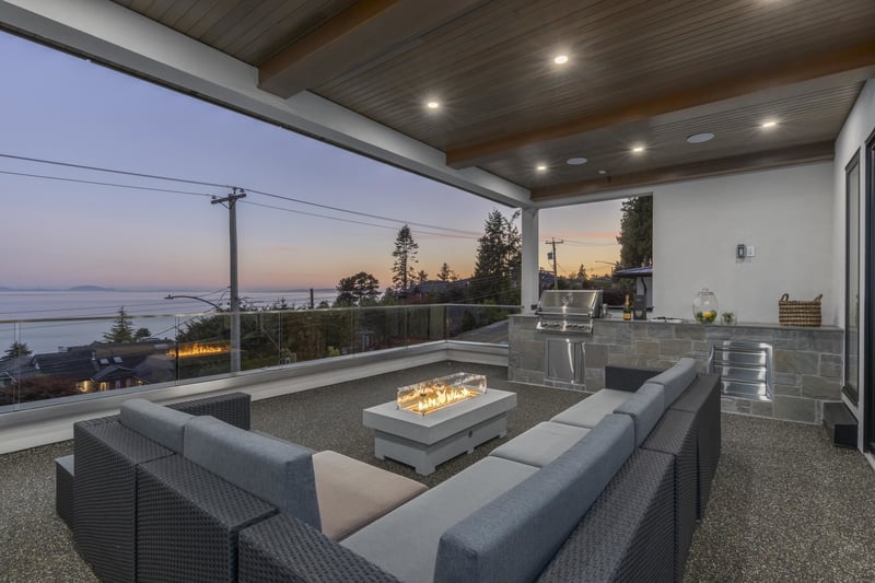 Luxury estate at 13169 Marine Drive, Surrey, BC — photo 9