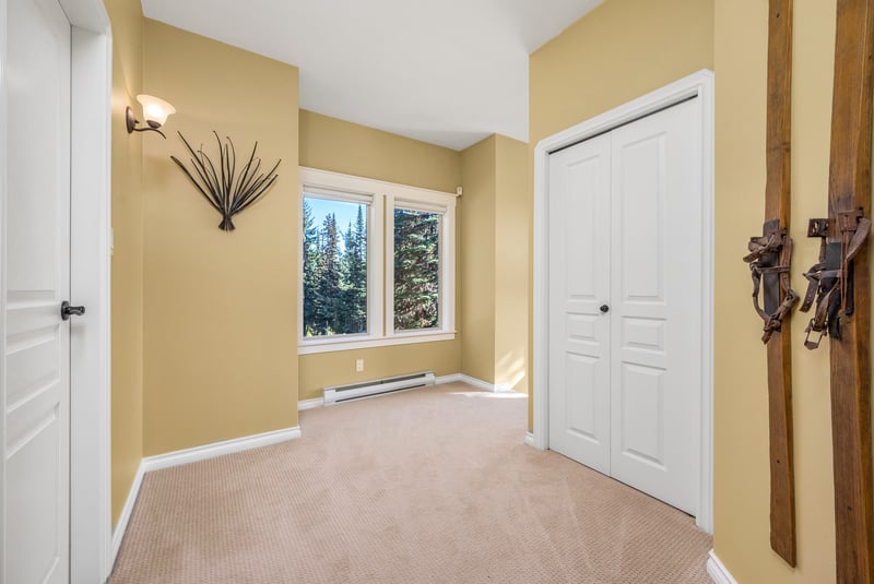 Luxury estate at 720 Monashee Court, Vernon, BC — photo 16