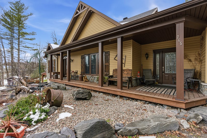 Luxury estate at 265 Rue Rosedale, Ayer's Cliff, QC — photo 5