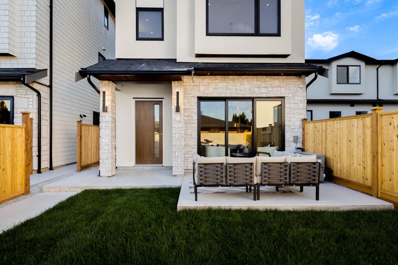 Luxury estate at 3 6682 Napier Street, Burnaby, BC — photo 21