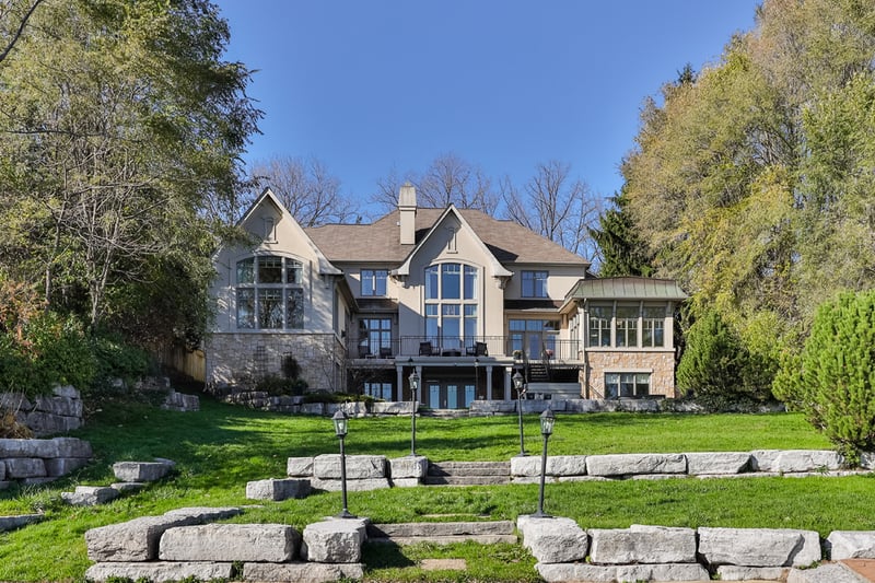 Luxury estate at Burlington — photo 1