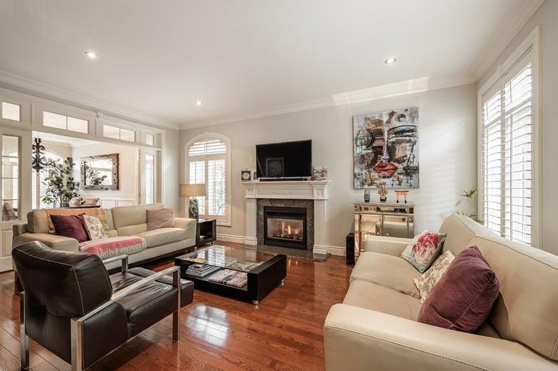 Luxury estate at 533 Rue des Falaises, Mont-Saint-Hilaire, QC — photo 9