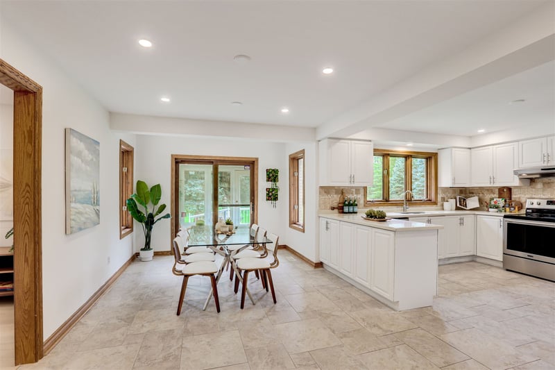 Luxury estate at 22 Rosegarden Drive, Brampton, ON — photo 9