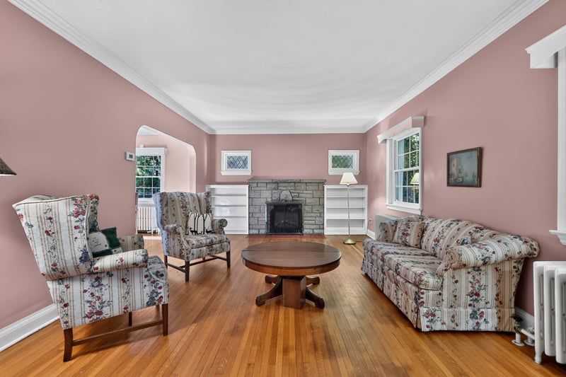 Luxury estate at 40 Pinewood Trail, Mississauga, ON — photo 6