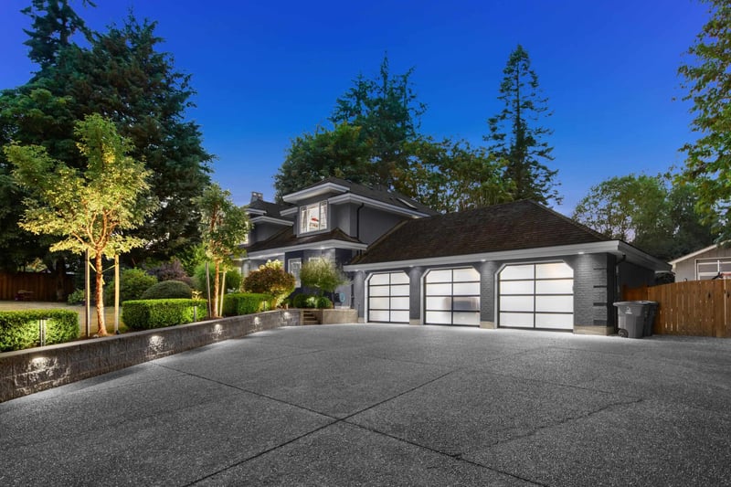 Luxury estate at 13877 32 Avenue, Surrey, BC — photo 32
