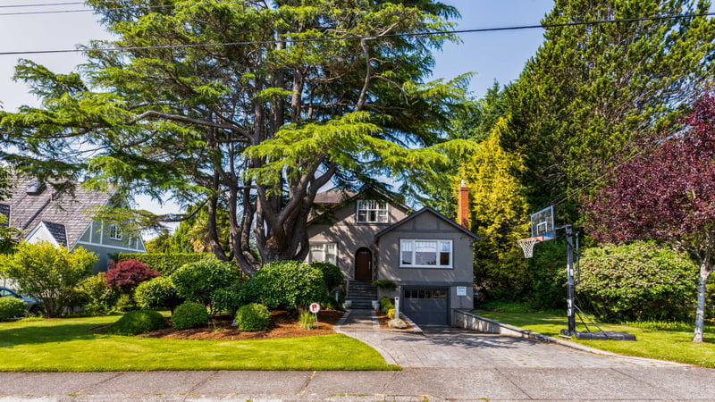 Luxury estate at 2741 Dufferin Avenue, Victoria, BC — photo 18