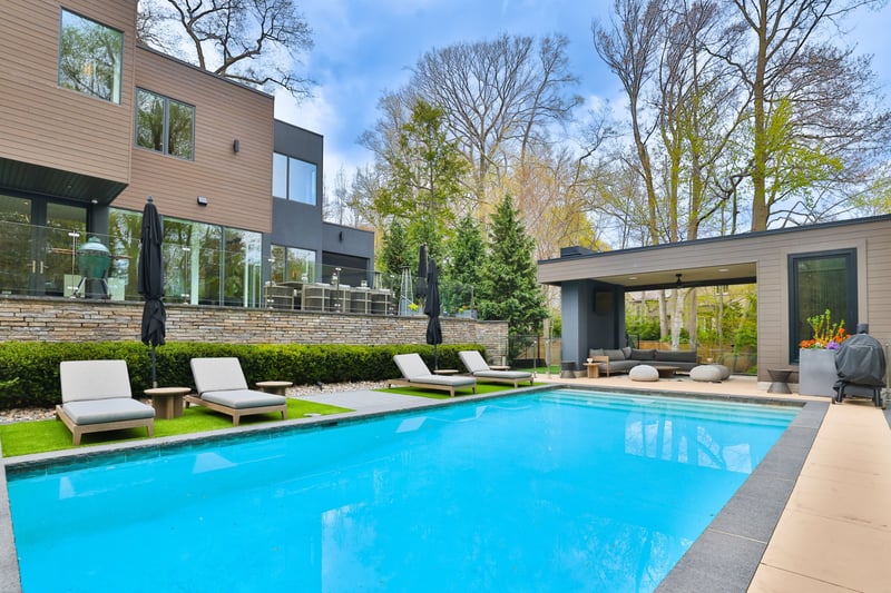 Luxury estate at 1102 Crestview Street, Oakville, ON — photo 43