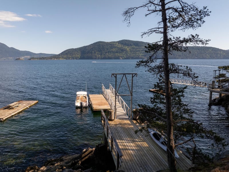 Luxury estate at 671 Bowen View Road, Port Mellon, BC — photo 27