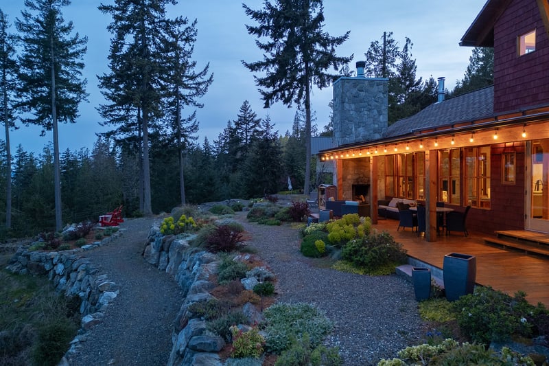 Luxury estate at 1004 Cowan Point Drive, Bowen Island, BC — photo 10