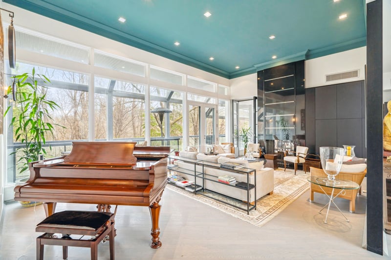 Luxury estate at 18 Timberglade Court, North York, ON — photo 6