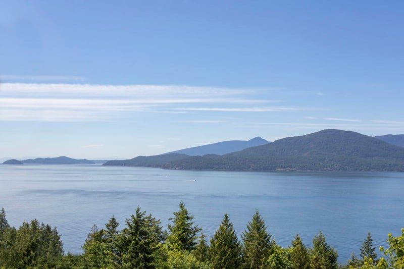 Luxury estate at 220 Panorama Road, Lions Bay, BC — photo 17