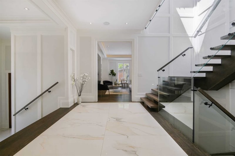 Luxury estate at 15 Bayberry Crescent, Toronto — photo 3