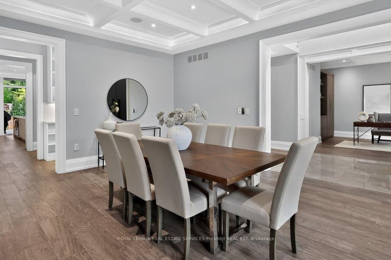 Luxury estate at 533 Carson Lane, Oakville, ON — photo 7