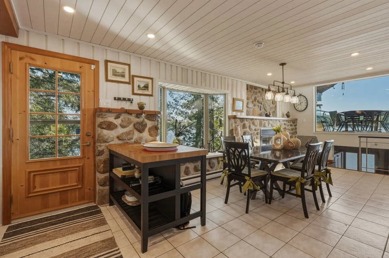 Luxury estate at 326 Rue Bordeleau, Magog, QC — photo 11