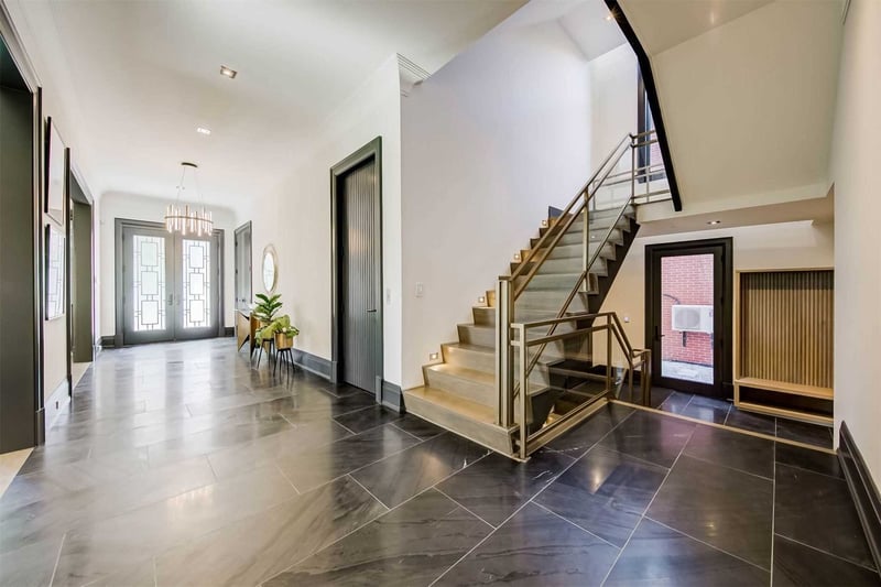 Luxury estate at 211 Glencairn Avenue, Toronto — photo 4