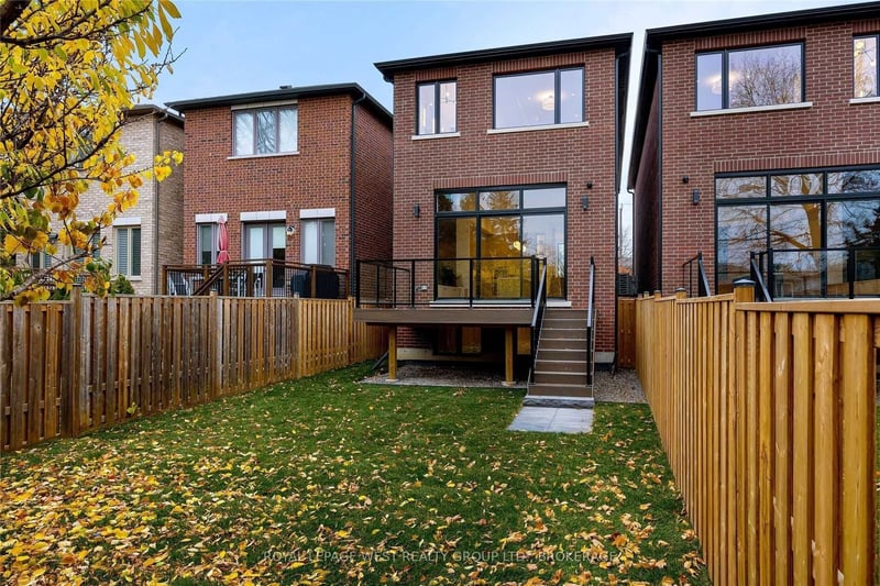 Luxury estate at 216 Delta Street, Etobicoke, ON — photo 11