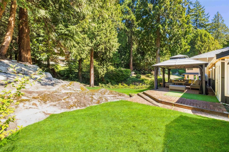 Luxury estate at 3965 Viewridge Place, West Vancouver, BC — photo 15