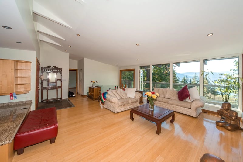 Luxury estate at 170 Highview Place, Lions Bay, BC — photo 6