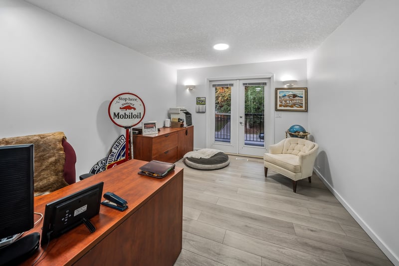 Luxury estate at 5011 Viceroy Drive Northwest, Calgary, AB — photo 10