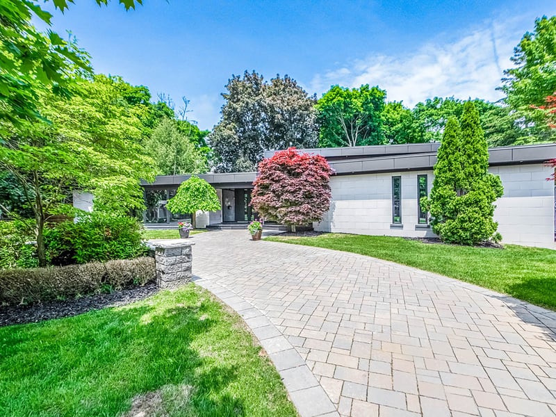Luxury estate at 621 Sir Richards Road, Mississauga, ON — photo 2