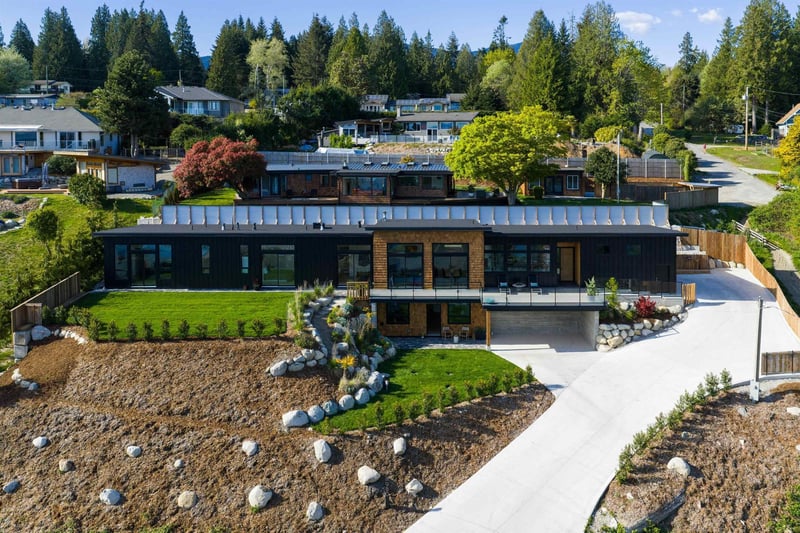 Luxury estate at 980 Gower Point Road, Gibsons, BC — photo 13