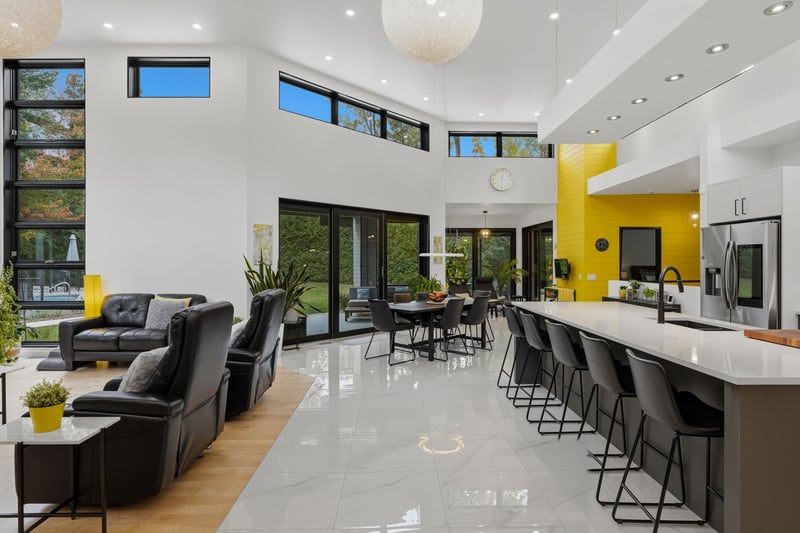 Luxury estate at 907 Rue des Lievres, Farnham, QC — photo 5
