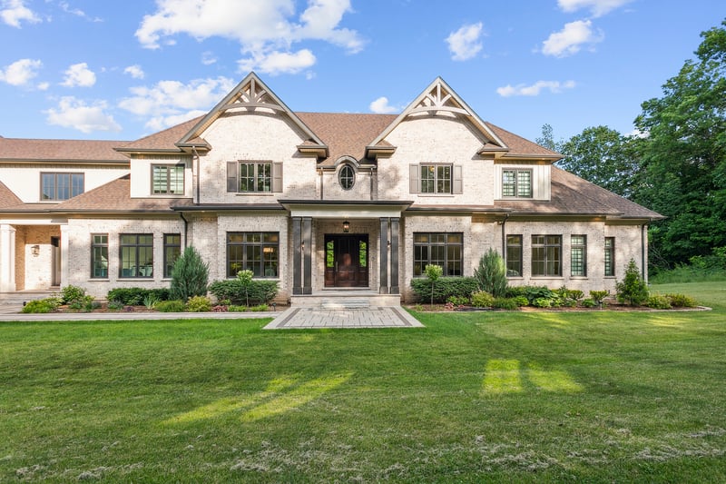 Luxury estate at 2606 Harvest Moon Lane, Burlington, ON — photo 4