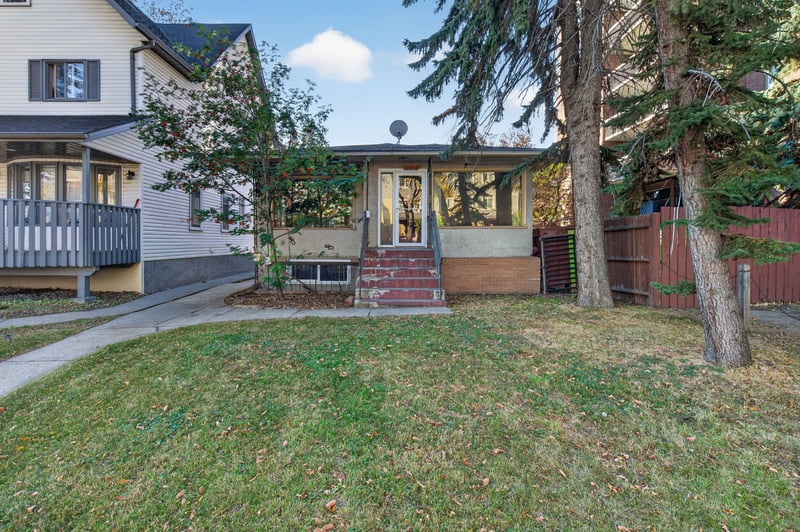 Luxury estate at 11015 87 Avenue Northwest #11015, Edmonton, AB — photo 2