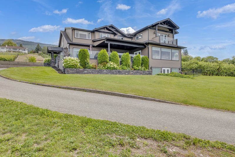 Luxury estate at 4511 Crawford Road, Lake Country, BC — photo 5