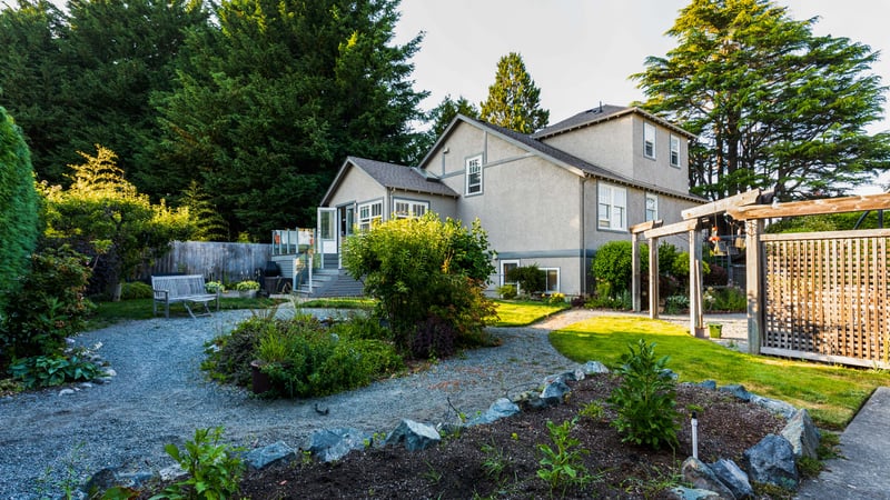 Luxury estate at 2741 Dufferin Avenue, Victoria, BC — photo 24