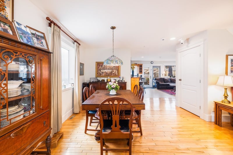 Luxury estate at 4337 West 15th Avenue, Vancouver, BC — photo 8