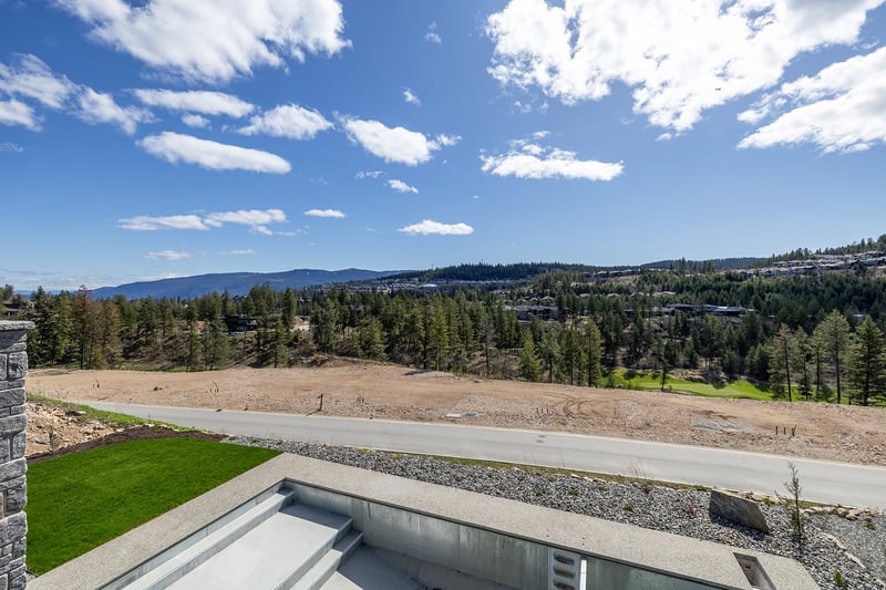 Luxury estate at 189 Wildsong Crescent, Vernon, BC — photo 32