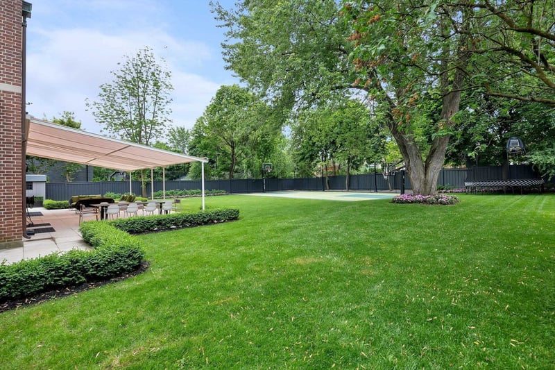 Luxury estate at 31 Sandringham Drive, Toronto — photo 20
