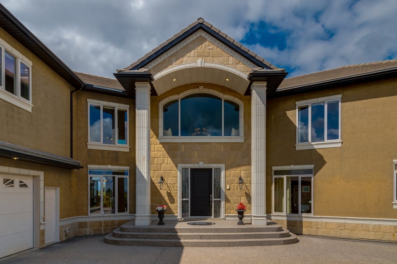 Luxury estate at 262060 Range Road 33, Rocky View, AB — photo 2