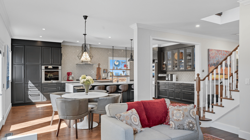 Luxury estate at 47 Livingstone Drive, Hamilton, ON — photo 7