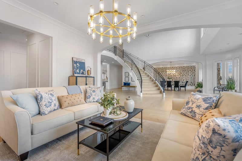 Luxury estate at 16927 40 Avenue, Surrey, BC — photo 5