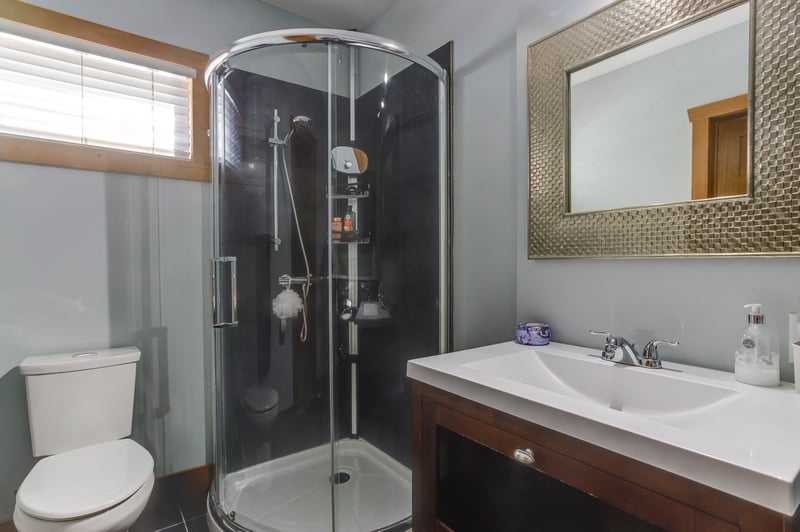 Luxury estate at 8 Rue des Cascades, Eastman, QC — photo 15