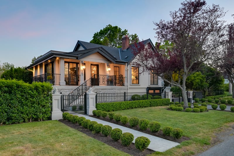 Luxury estate at 867 Victoria Avenue, Victoria, BC — photo 37