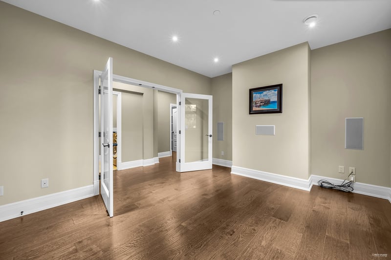Luxury estate at 12055 265A Street, Maple Ridge, BC — photo 45