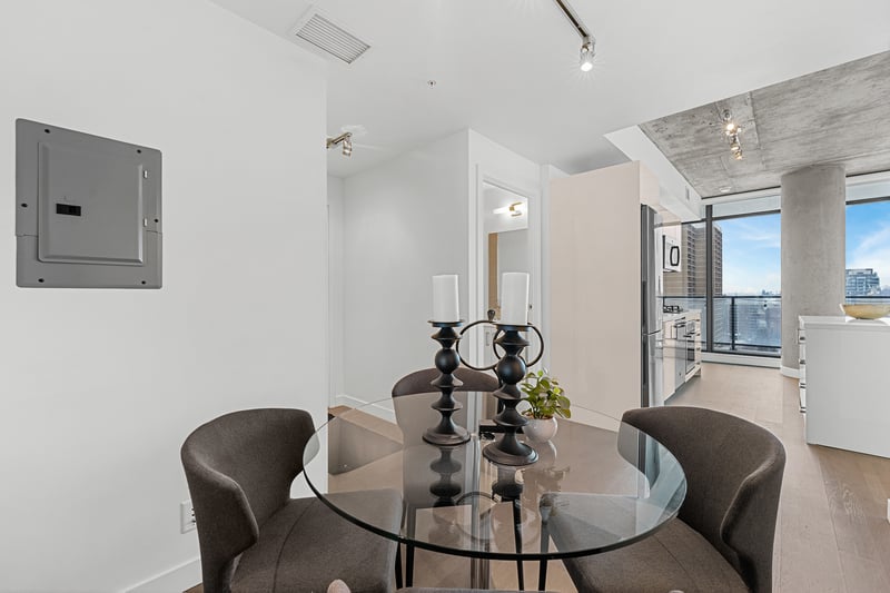 Luxury estate at 1010 6 Street Southwest unit 1202 — photo 24
