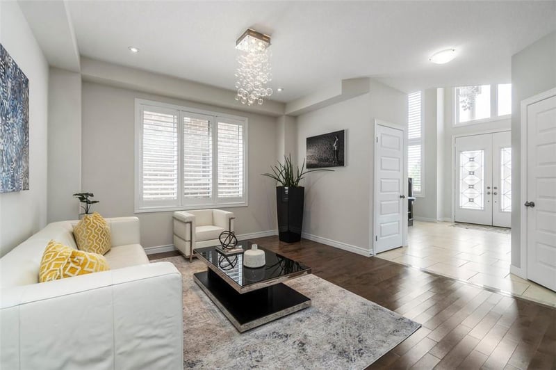 Luxury estate at 8 Pavel Place, Hamilton, ON — photo 6