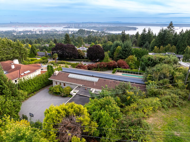 Luxury estate at 1035 King Georges Way, West Vancouver, BC — photo 39