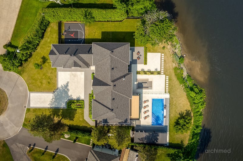 Luxury estate at 48 Place Maxime, Montréal, QC — photo 3