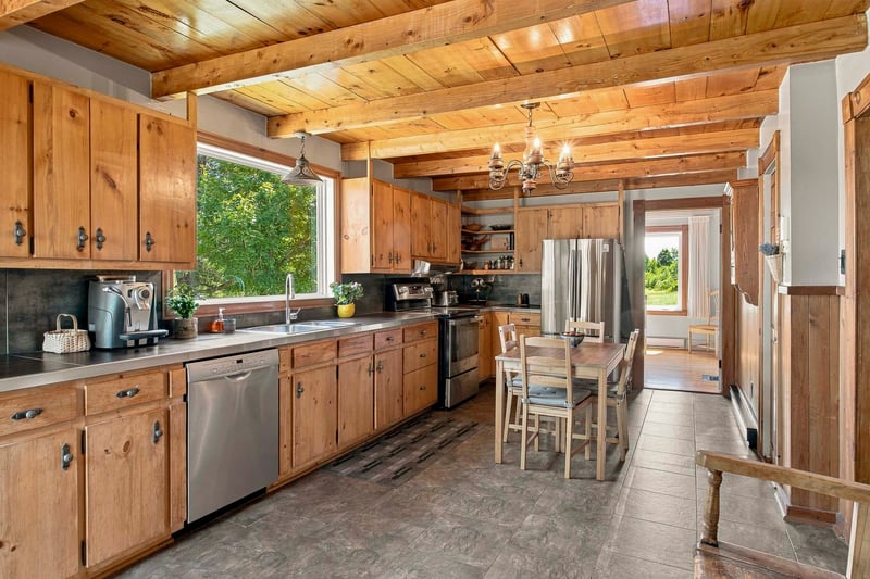 Luxury estate at 220 Route Mooney, Estrie, QC — photo 11