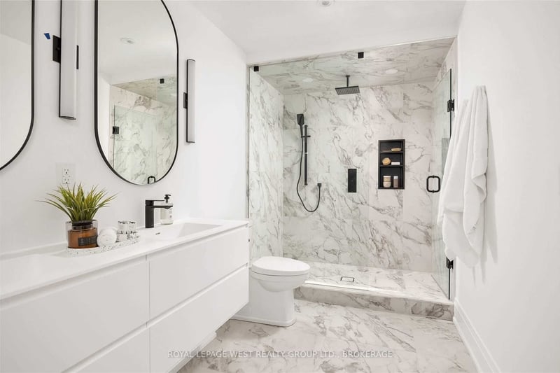 Luxury estate at 216 Delta Street, Etobicoke, ON — photo 10