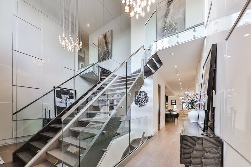 Luxury estate at 7B Iroquois Avenue, Mississauga, ON — photo 5