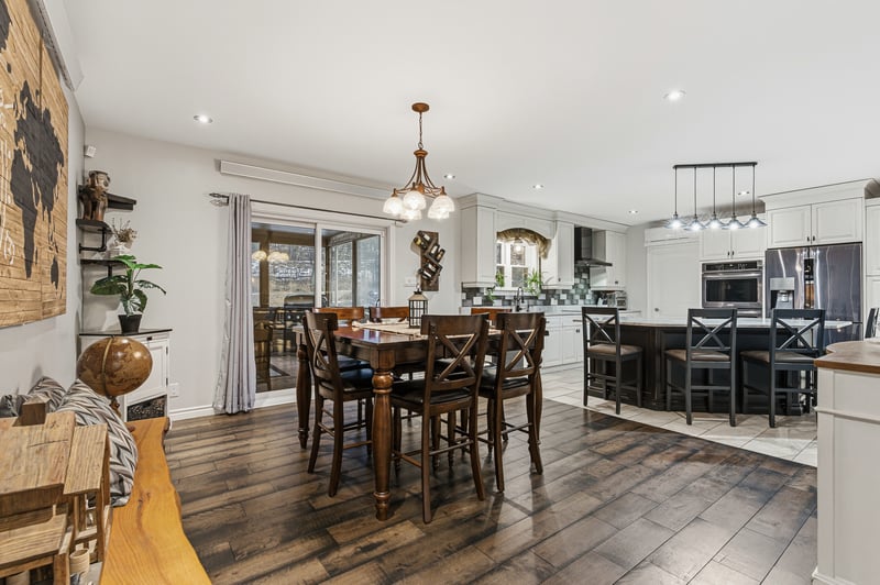 Luxury estate at 265 Rue Rosedale, Ayer's Cliff, QC — photo 11
